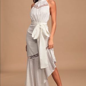 New Amorphous White Lace Backless Maxi Dress